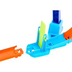 Hot Wheels Corkscrew Jump Champion Playset