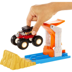 Hot Wheels Monster Trucks Launch & Bash Play Set with Launcher & 4 Crushed Cars