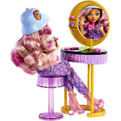 Monster High Doll & Fashion Playset Clawdeen Wolf Boutique Dress-Up Studio