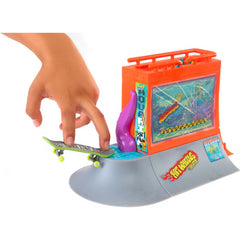 Hot Wheels Skate Aquarium Skatepark Playset Tony Hawk Fingerboard 1 Skate Shoes