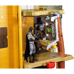 DC Justice League Ultimate Justice Battleground Playset and 6-inch Batman Figure