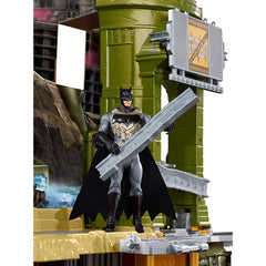 DC Justice League Ultimate Justice Battleground Playset and 6-inch Batman Figure