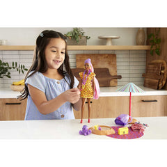 Barbie Colour Reveal Doll & Pet Friend with 25 Surprises - Strawberry