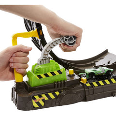 Hot Wheels Monster Trucks Epic Loop Challenge Playset with Twin Mill Monster Truck