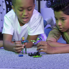 DC Comics Batman with 3 Mystery Accessories - Maqio