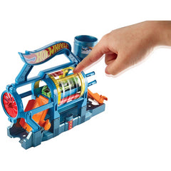 Hot Wheels Turbo Jet Car Wash City Fold-Out Play Set - Maqio