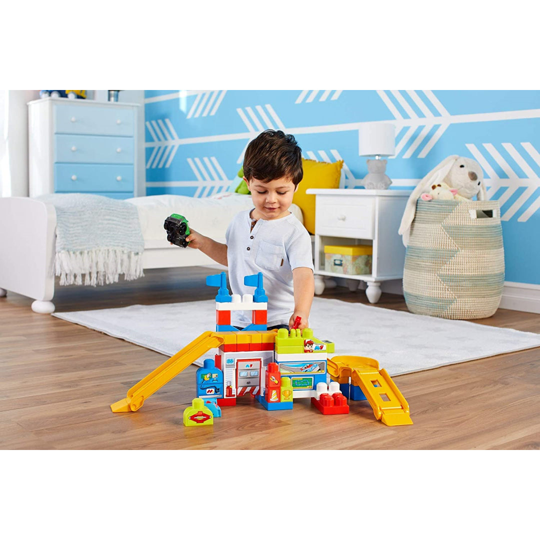 Mega Bloks Race Car Garage Bricks - Maqio