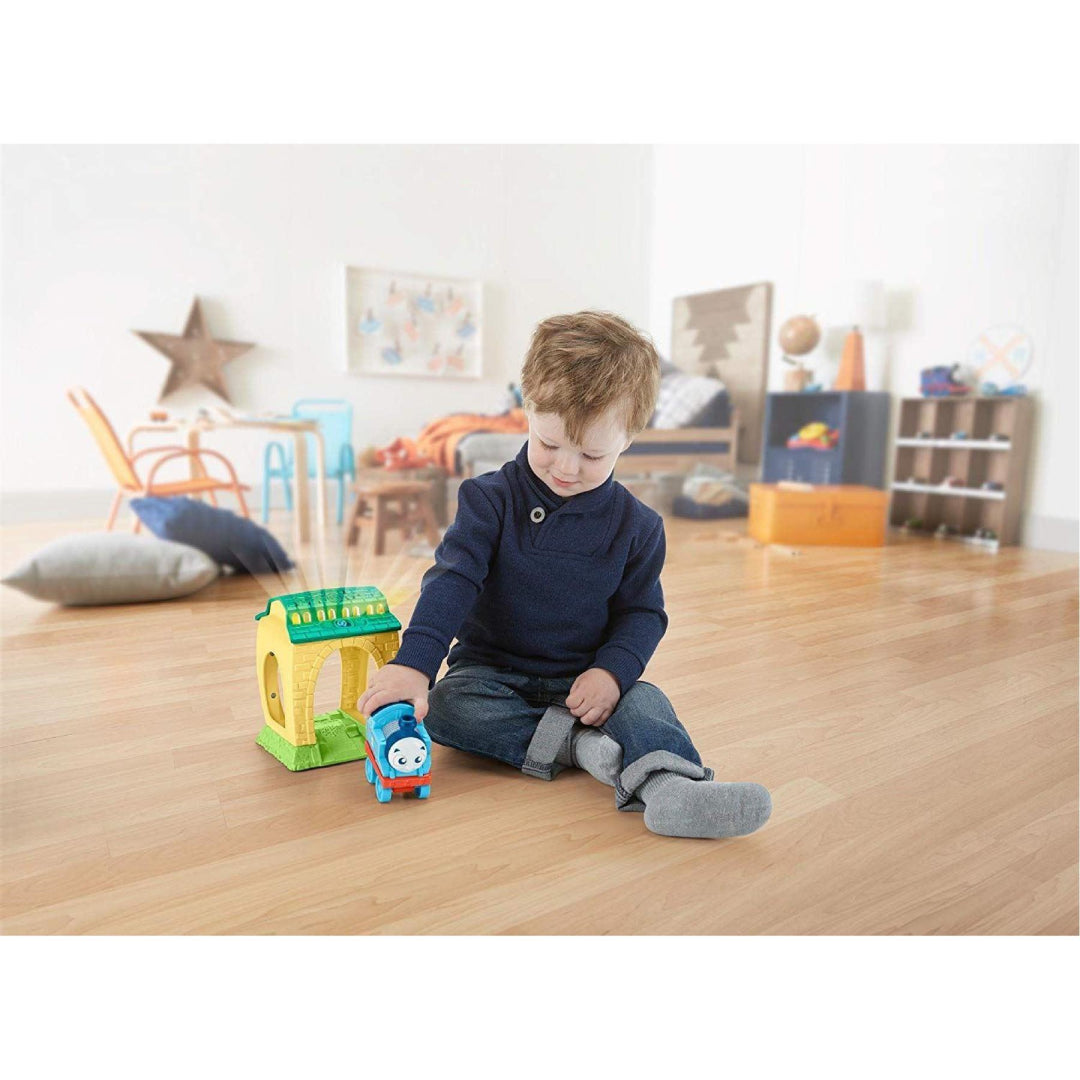 Thomas & Friends FFX55 My First Day to Night Projector - Maqio