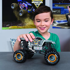 Monster Jam Monster Jam Truck Die-Cast Vehicle 1:24 Scale - Max-D