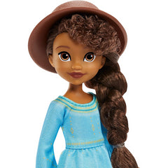 Spirit Festival Pru Granger and Chica Linda Figure