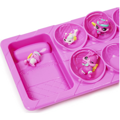 Hatchimals CollEGGtibles Cat Family Carton 10 Characters & 2 Accessories