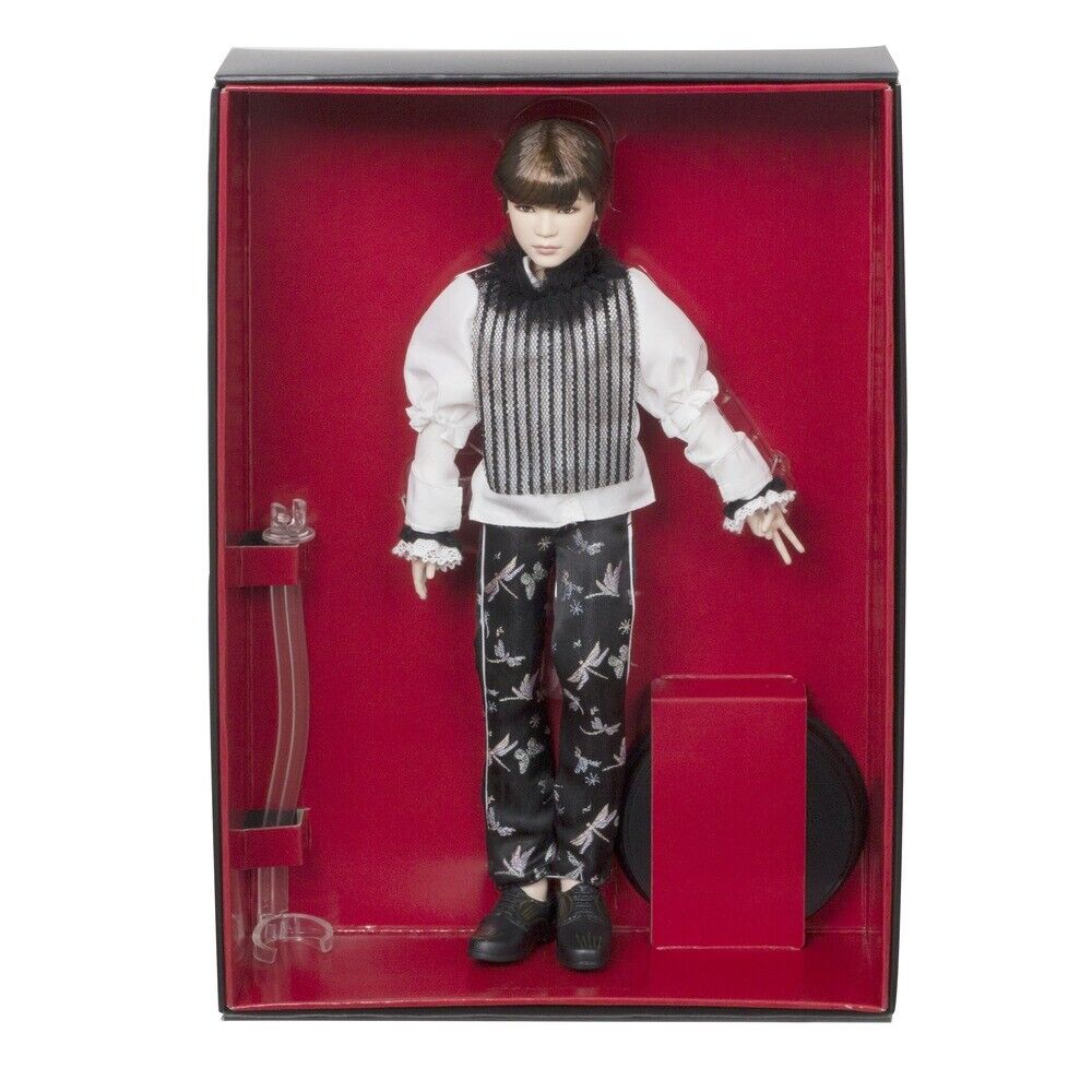 Mattel GKD00 BTS Suga Prestige Doll - Maqio