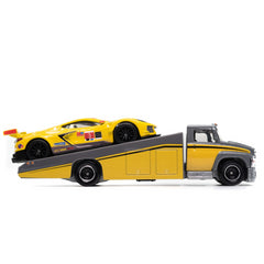 Hot Wheels Premium Team Transport Corvette C8.R