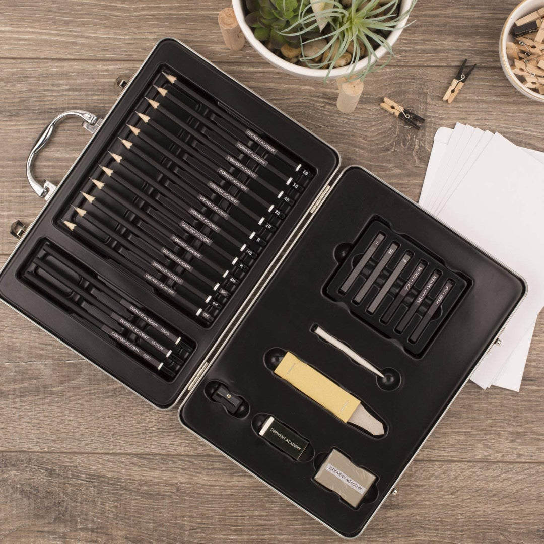 Derwent Academy 42 Piece Sketching Artist Set - Maqio