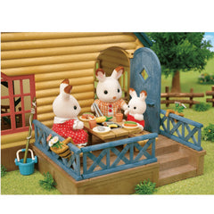 Sylvanian Families Log Cabin Playhouse Gift Set with Green Roof - Maqio