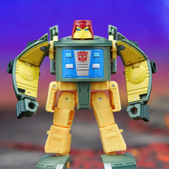 Transformers Legacy United Autobot Cosmos Deluxe Class Figure