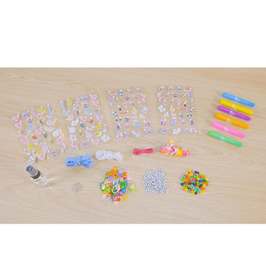 Be Bold Trendy Trainer Design Kit Flamingo Arts and Craft Set