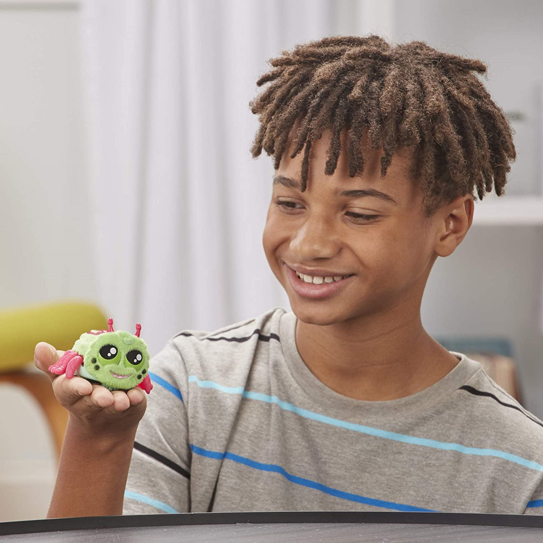 Yellies Voice Activated Electronic Pet -  Frizz Spider - Maqio