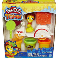 Play-Doh Town Pizza Delivery with Figure and 140g Dough and Pizza