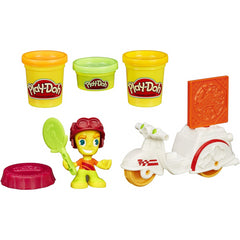 Play-Doh Town Pizza Delivery with Figure and 140g Dough and Pizza