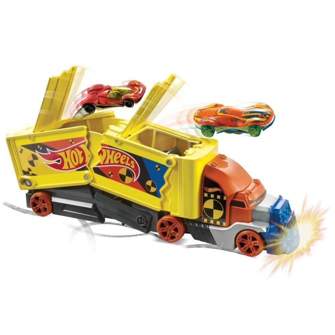 Hot Wheels GCK39 Smashin' Stunt Rig with 1 Car - Maqio