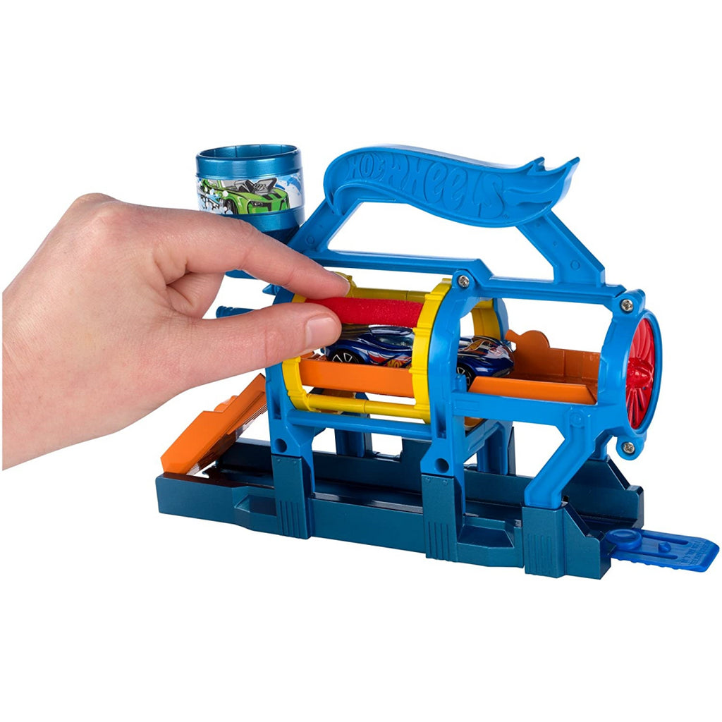 Hot Wheels Turbo Jet Car Wash City Fold-Out Play Set - Maqio