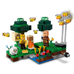Lego Minecraft The Bee Farm Village Building Set with Figures 21165