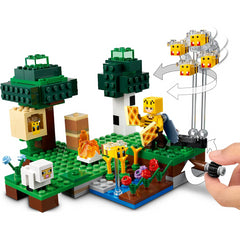 Lego Minecraft The Bee Farm Village Building Set with Figures 21165