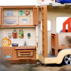Bluey Caravan Playset with 3 Inch Figure and Picnic Accessories