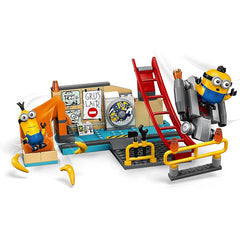 LEGO Minions 75546 in Grus Lab Building Toy with Otto and Kevin Minion Figures