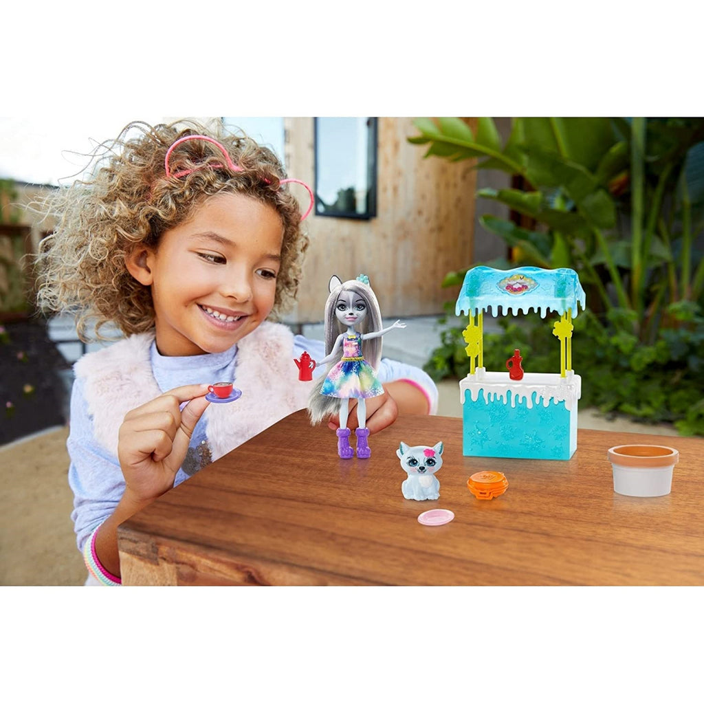 Enchantimals Warmin' Up Cocoa Stand With Hawna Husky & Whipped Cream Figures - Maqio