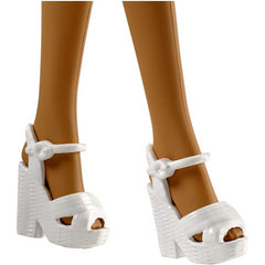 Barbie Doll and Accessories - Maqio